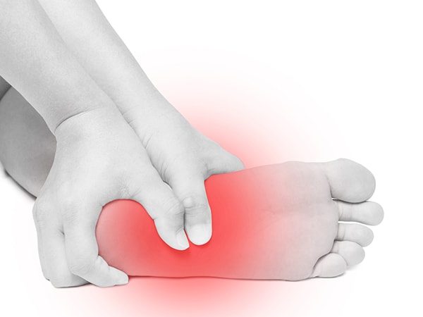 درمان درد کف پا ناشی از پلنتار فاسیتیس (Plantar Fasciitis) با تزریق