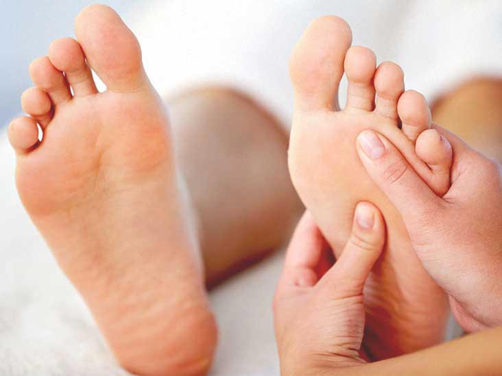 علت بروز مورتون نوروما (درد و گزگز سینه پا و بین انگشتان پا)  چیست؟